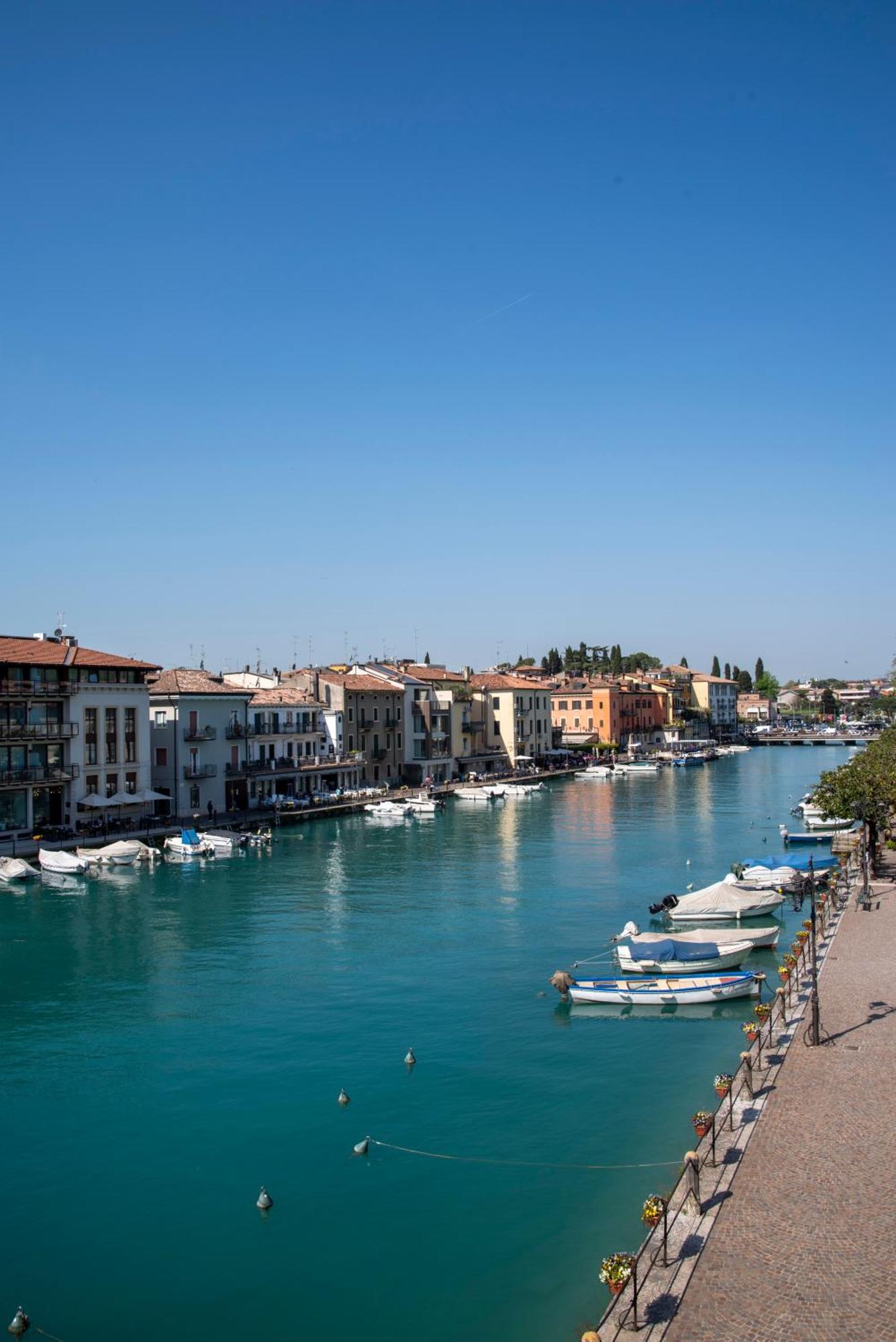 Palazzo Cordigero - Apartments Peschiera del Garda Ngoại thất bức ảnh