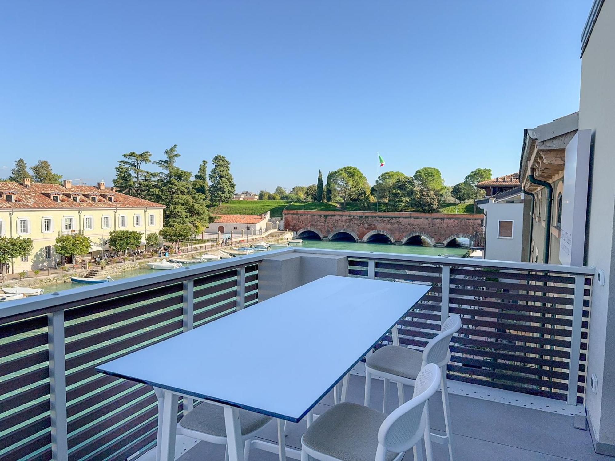 Palazzo Cordigero - Apartments Peschiera del Garda Ngoại thất bức ảnh