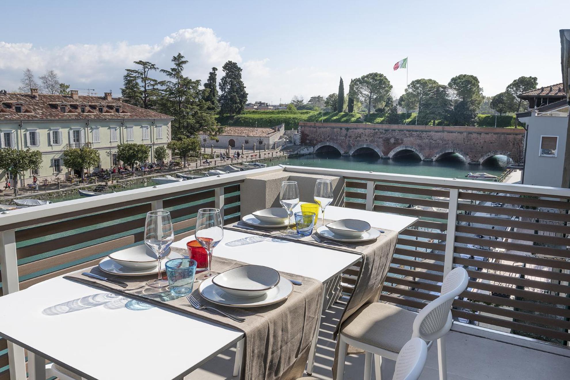 Palazzo Cordigero - Apartments Peschiera del Garda Ngoại thất bức ảnh